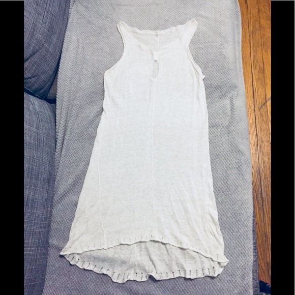 Tops - Ivory light weight sweater top.